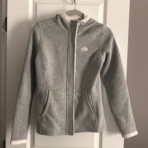 🔥NWT North Face Banderitas Hoodie Small